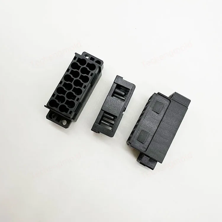 特诚科技PBT精密注塑件实拍 4